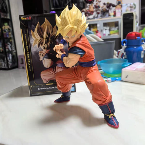 Dragon Ball Z Grandista Super Saiyan Son Goku Figure by Banpresto