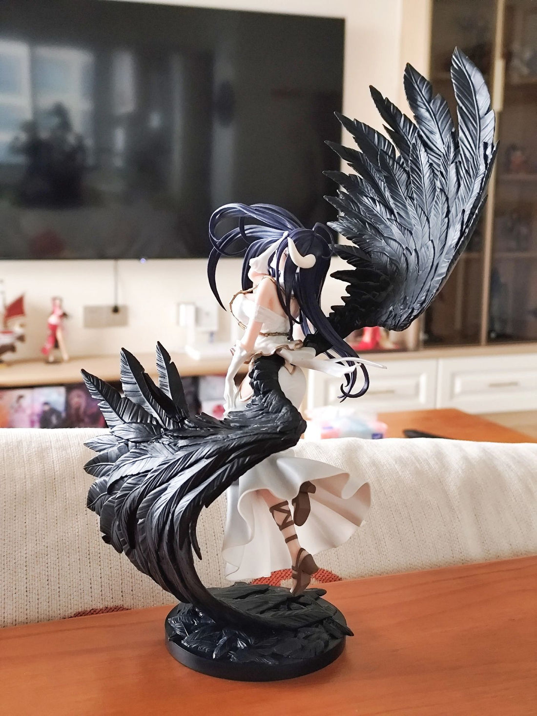 Albedo Dark Empress Ver. Figure by Banpresto