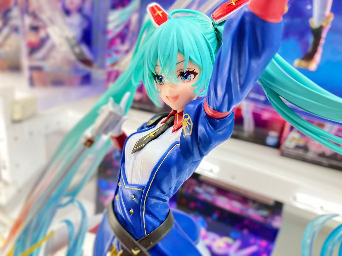Hatsune Miku x Gundam 45th Anniversary Collaboration Figure by Banpresto